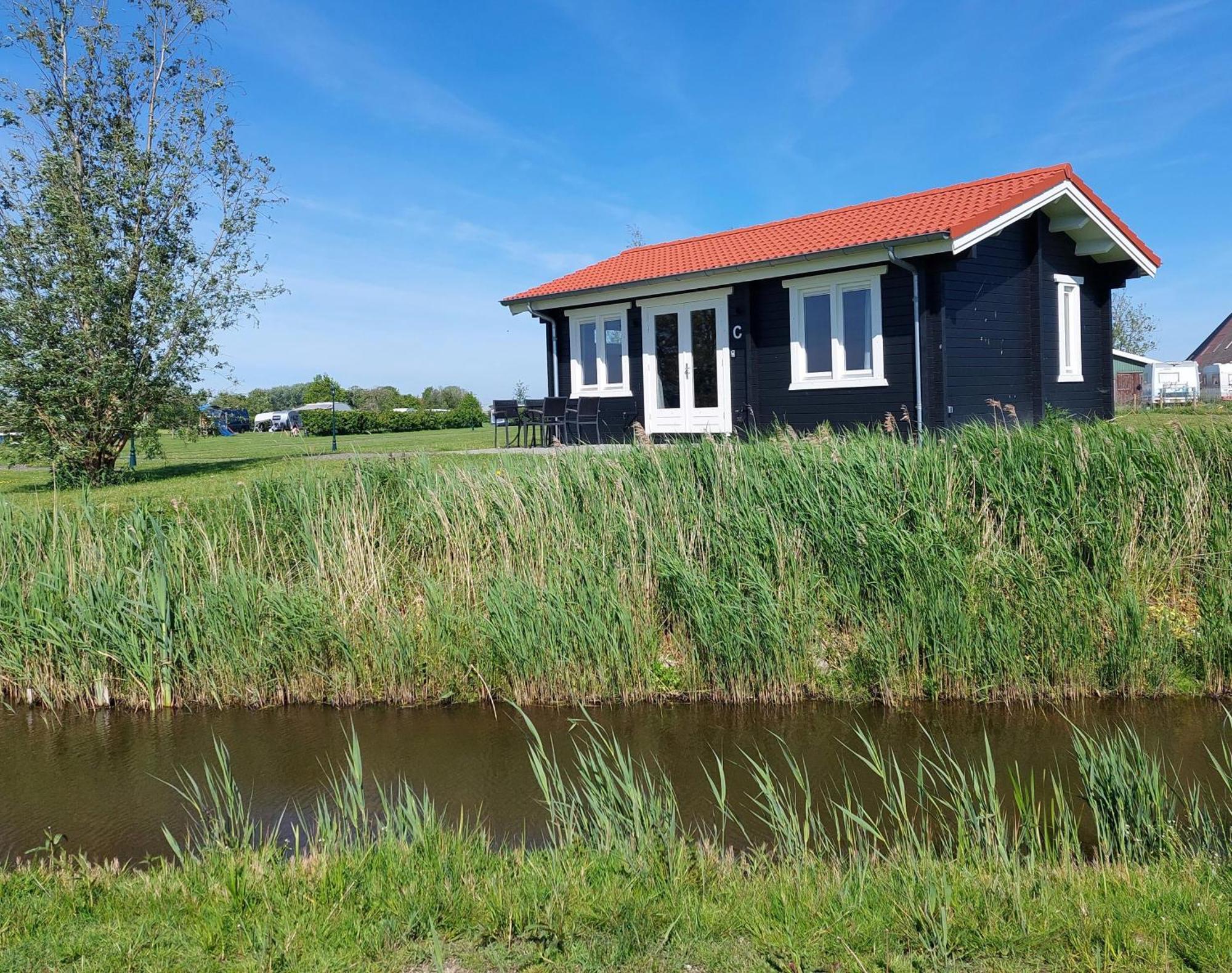 Vakantiehuisje Vlakbij Leeuwarden, Swichumer Pleats Eksteriør bilde
